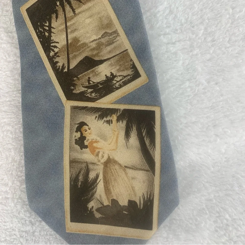 Tommy Bahama Vintage Silk‎ Neck  Tie Made In USA Hawaiian Postcards Motif